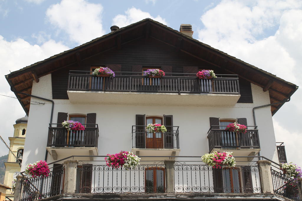 Hotel Roseg Chiesa in Valmalenco Exterior photo