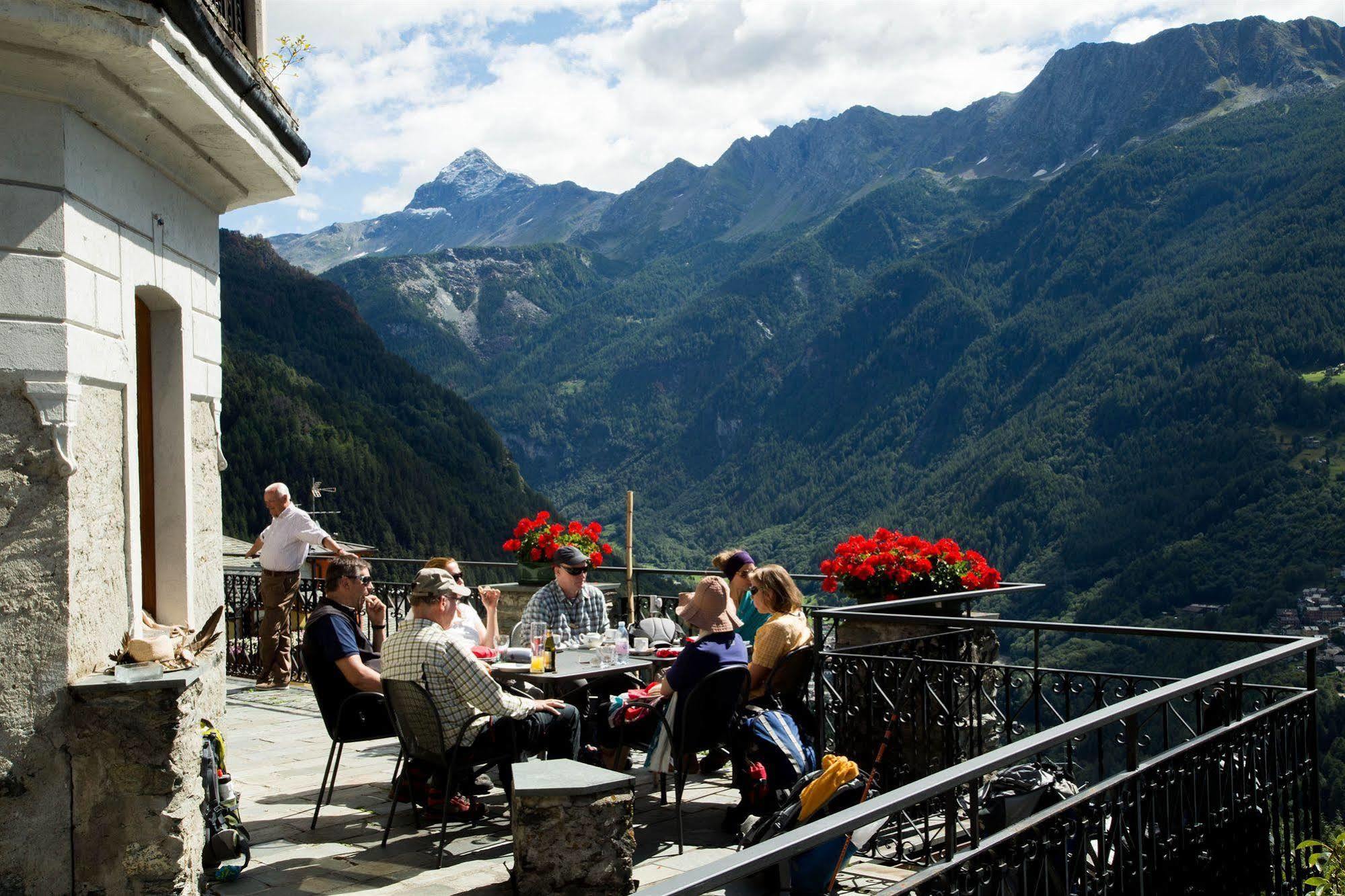 Hotel Roseg Chiesa in Valmalenco Exterior photo